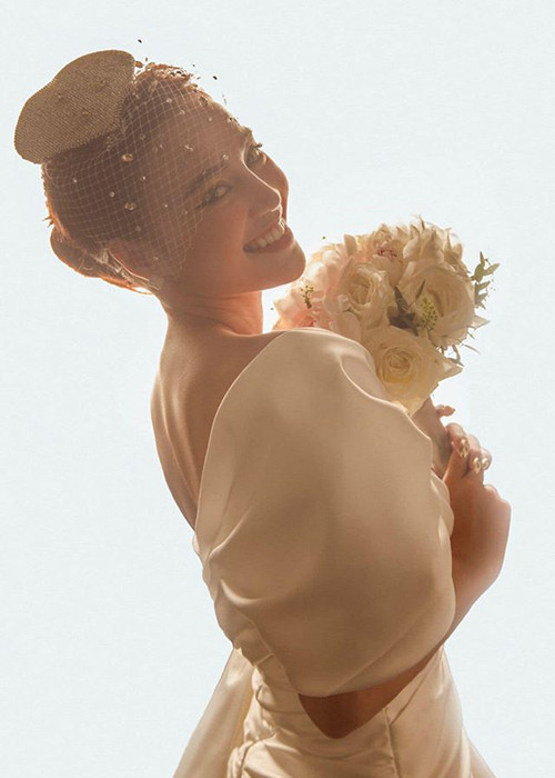 Sau khi dự đám cưới, Lan Ngọc tung bộ ảnh hóa dâu cô dâu.