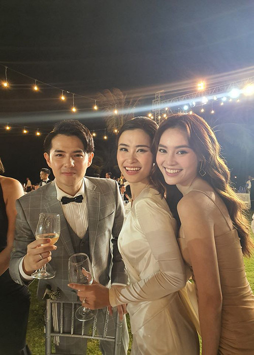 Lan Ngọc tham dự đám cưới Đông Nhi và Ông Cao Thắng vào ngày 9/11 ở Phú Quốc.