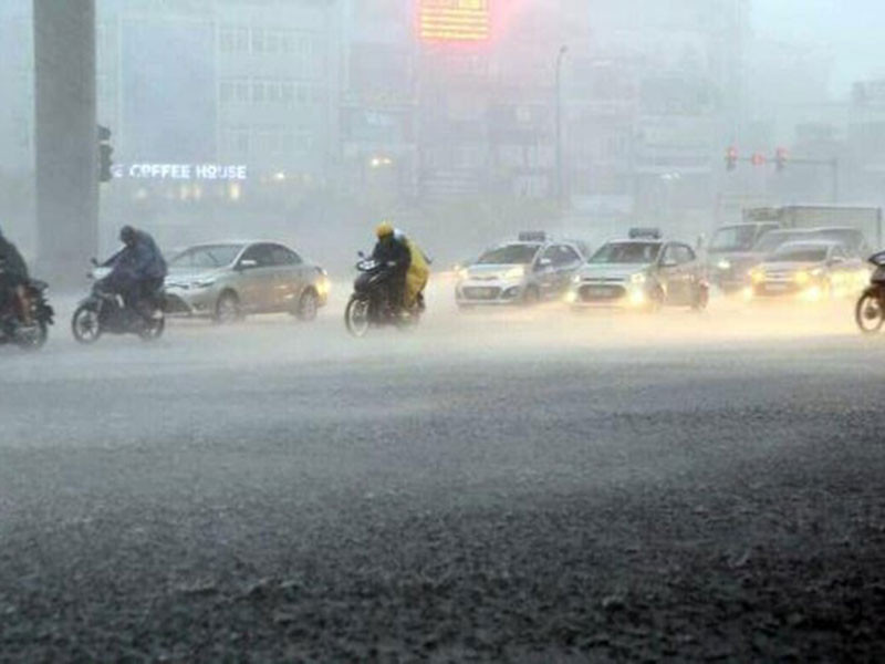 Thoi tiet hom nay: Mien Trung den Nam Bo co mua to, rat to