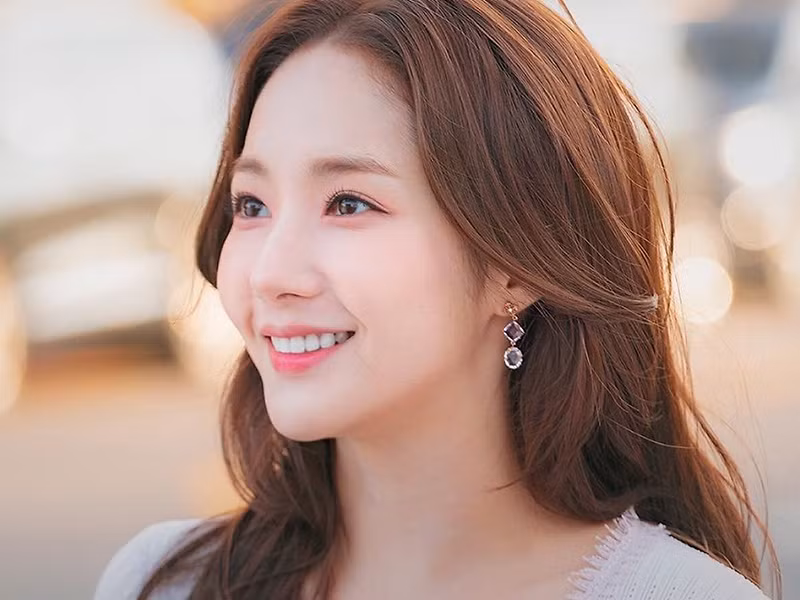 Park Min Young được biết đến là nữ diễn viên tài năng. Cô có lối diễn xuất tự nhiên, sống động.