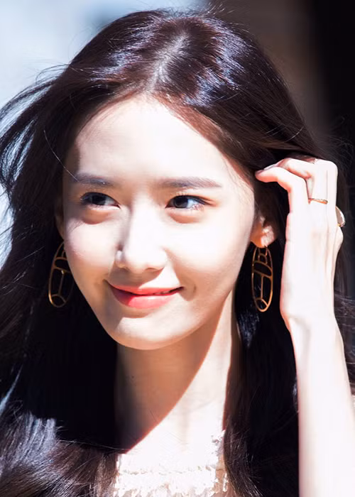 Nữ ca sĩ sở hữu vẻ đẹp tự nhiên tựa nữ thần.