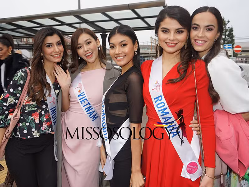 Tường San bị sốt và đau đầu nhưng cô vẫn cố gắng tham gia cuộc thi.