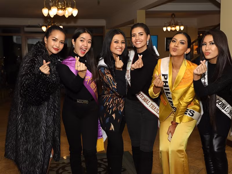 Khi vừa đặt chân đến cuộc thi, cô được chuyên trang sắc đẹp Missosology dự đoán sẽ lọt top 15.