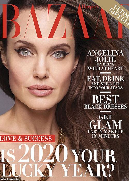 Trong buổi phỏng vấn với Harper’s Bazaar số tháng 12, vợ cũ của Brad Pitt tỏ ra cởi mở về đời tư.