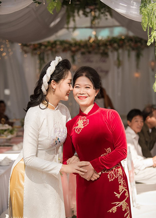 Sau lễ ăn hỏi, Thu Hà sẽ tổ chức đám cưới vào giữa tháng 11.