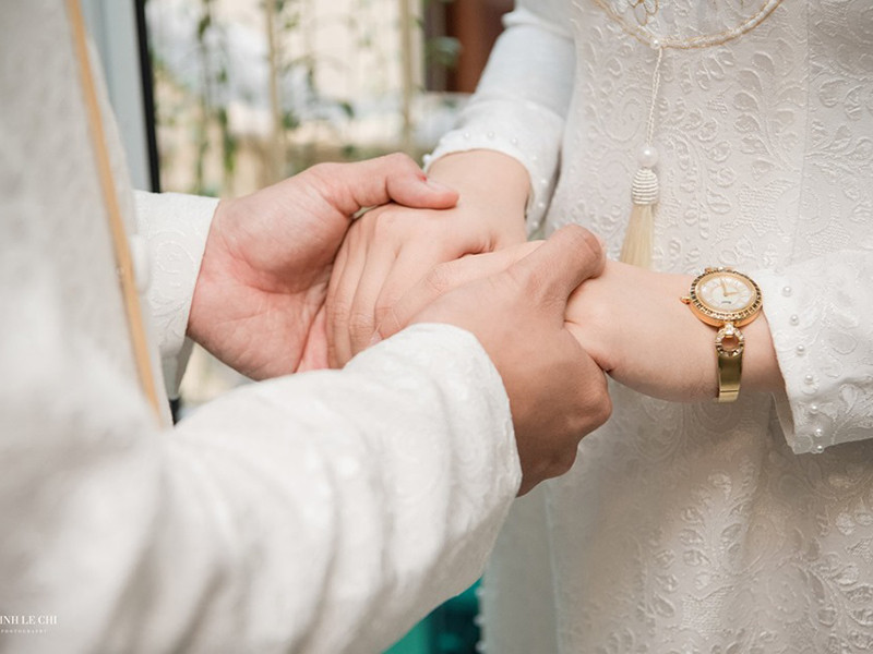 Thu Hà và chồng sắp cưới làm bạn trong nhiều năm sau đó mới chuyển sang hẹn hò.