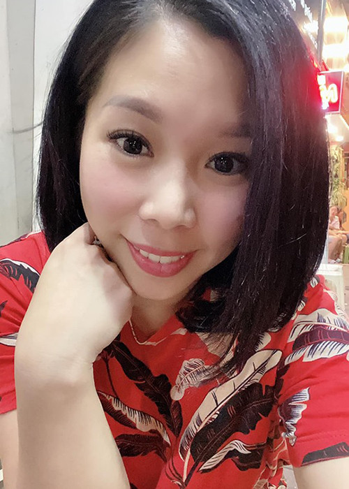 Bà xã của nam diễn viên "Hoa hồng trên ngực trái" không xinh như hot girl nhưng lại đảm đang, khéo léo.