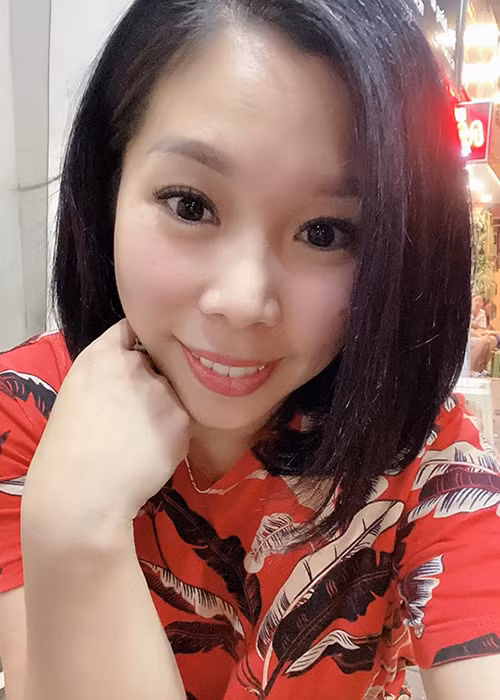 Bà xã của nam diễn viên "Hoa hồng trên ngực trái" không xinh như hot girl nhưng lại đảm đang, khéo léo.