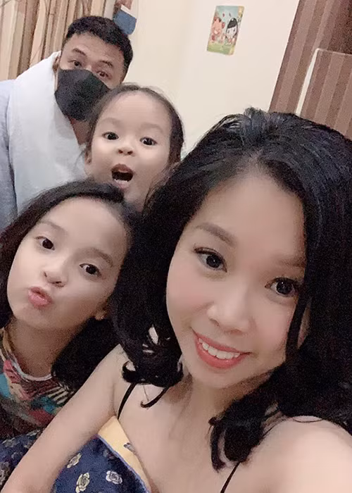 Anh Đào là vợ của một nam diễn viên khá nổi tiếng nên chuyện nhan sắc của cô bị săm soi không quá khó hiểu.