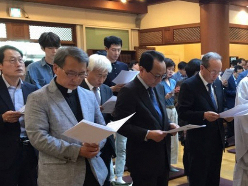 Sức khỏe của Kim Woo Bin ngày càng cải thiện.