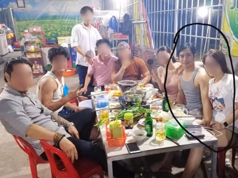 Bi nghi la ke thu 3, co gai nam tay Thanh Binh len tieng