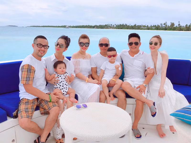 Đông đảo người hâm mộ gửi lời chúc mừng cho hạnh phúc của Bảo Thy. Ảnh: FBNV