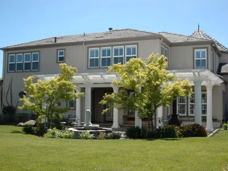 Sau nhiều năm sinh sống ở Mỹ, Cát Tuyền đang sở hữu biệt thự trị giá 4 triệu USD ở San Jose, miền Nam tiểu bang California.