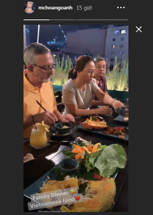 Mới đây, nữ MC hạnh phúc khoe bữa ăn tối giữa gia đình cô và gia đình Kevin tại Sài Gòn.