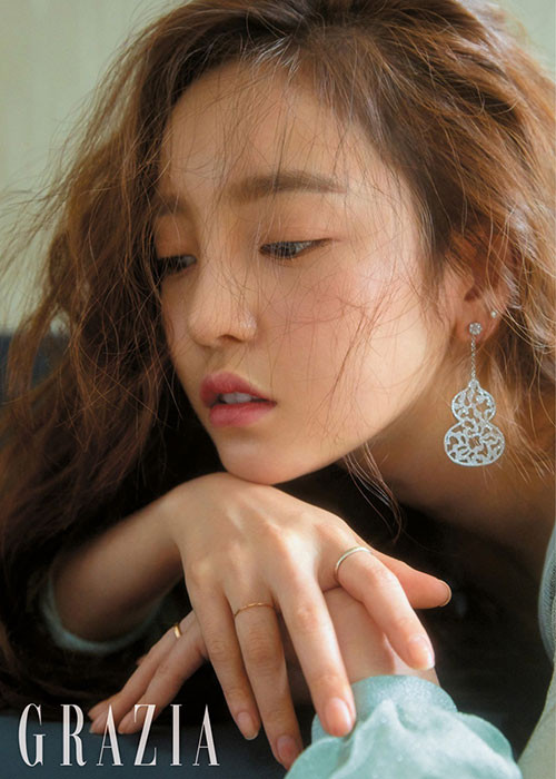 Goo Hara từng thừa nhận đã dao kéo gương mặt để có được nhan sắc ngọt ngào.