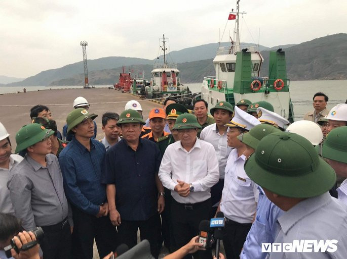 Pho Thu tuong Trinh Dinh Dung: Khong de dan o lai khu vuc nguy hiem khi bao do bo-Hinh-2