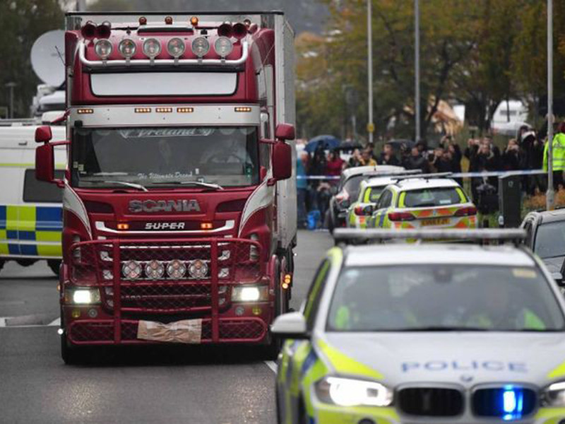 Vi sao ca khuc “Nuoc ngoai” cua Phan Manh Quynh cho nguoi Viet xa xu bat ngo gay sot?