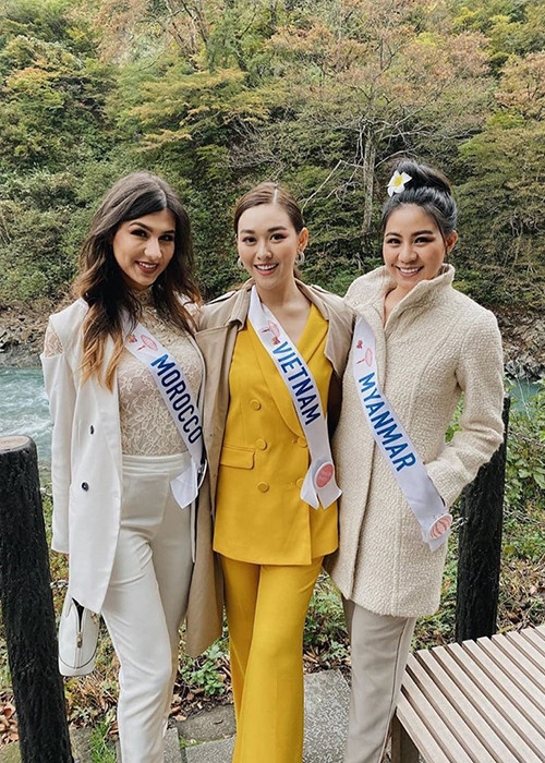 Nàng á hậu sinh năm 2000 khoe vẻ rạng rỡ bên đại diện Morocco, Myanmar.