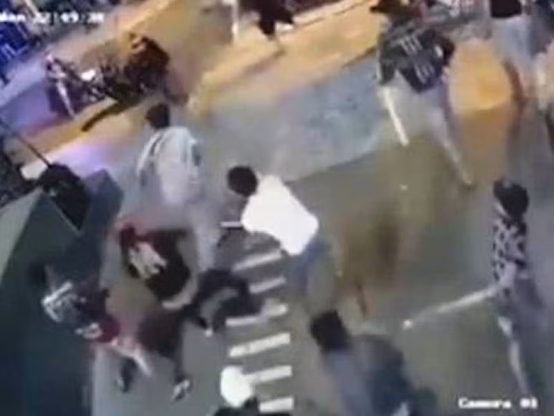 Dieu 20 dan em den chem chet Quan “xa lo”, nu Viet kieu doi mat an phat nao?