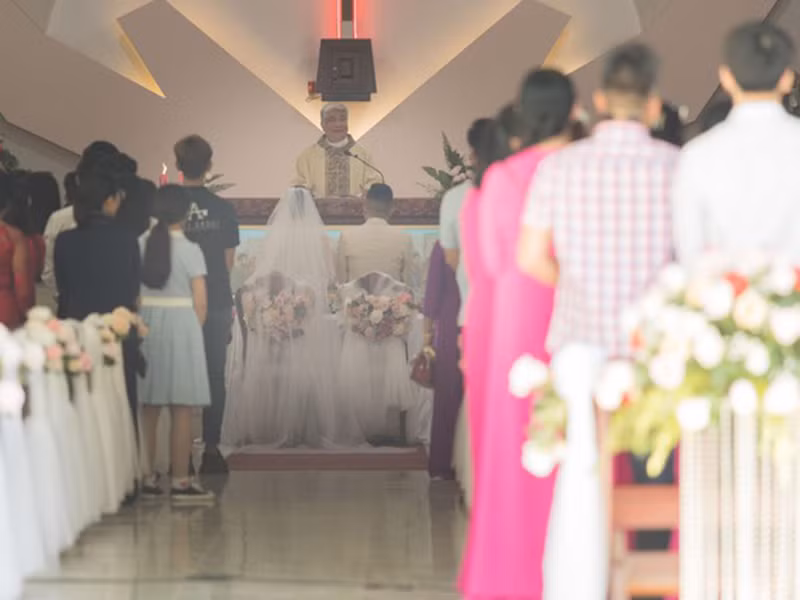  Đám cưới Bảo Thy và doanh nhân Phan Lĩnh diễn ra ở nhà thờ vào sáng ngày 15/11. Ảnh: Zing