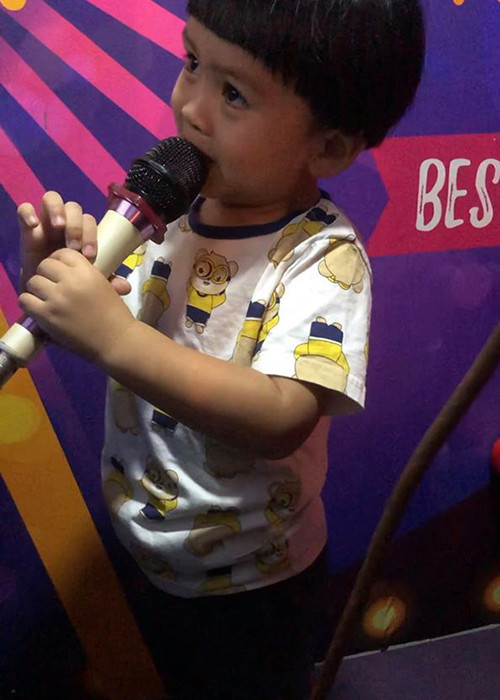 Trên trang cá nhân, Ngọc Lan và Thanh Bình thường xuyên chia sẻ những khoảnh khắc đáng yêu của con trai.