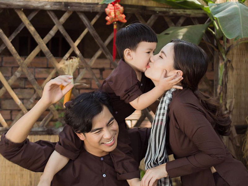 Hồi tháng 9 vừa qua, Ngọc Lan đã dọn ra khỏi căn biệt thự tiền tỷ để về sinh sống tại một căn hộ chung cư. Mời quý độc giả video "Ngọc Lan chia sẻ: Tôi đẹp, tôi có quyền". Nguồn VTC