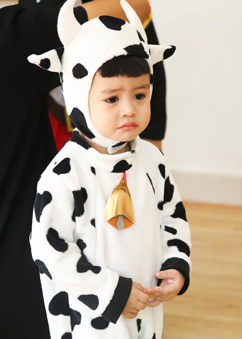 Bé Louis lớn phổng phao so với bạn bè cùng trang lứa.