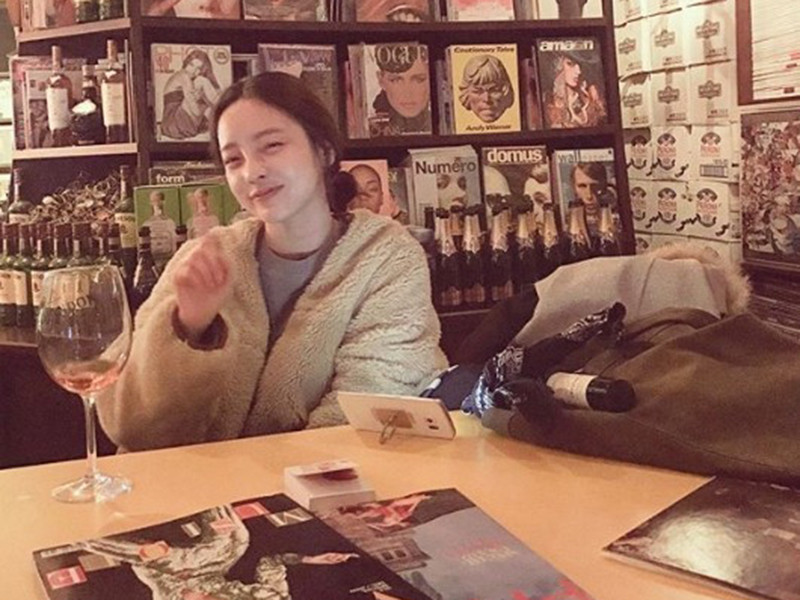 Rapper DinDin đăng tải ảnh của Goo Hara đồng thời gửi lời xin lỗi đến người bạn thân.