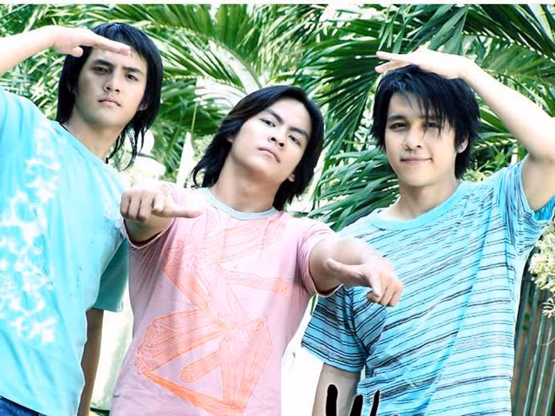 Hình ảnh chồng sắp cưới của Đông Nhi điển trai khi còn trong nhóm nhạc. Ảnh: Yan