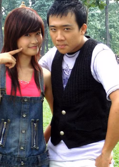 Đông Nhi mạo hiểm rời công ty NewGen để hoạt động độc lập. Từ đó, cô ngày càng tỏa sáng.