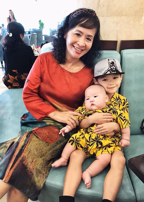 5 tuổi, bé Gia Huy đã trở thành anh trai khi Trà My sinh lần 2.