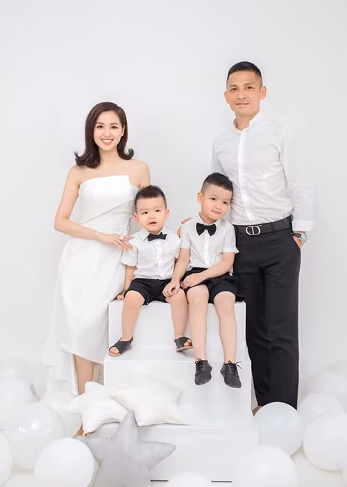 Sau 4 năm rời bỏ ánh hào quang, Tâm Tít hiện có tổ ấm hạnh phúc bên chồng đại gia.