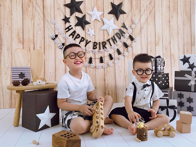 Hai cậu con trai của Tâm Tít đều kháu khỉnh.