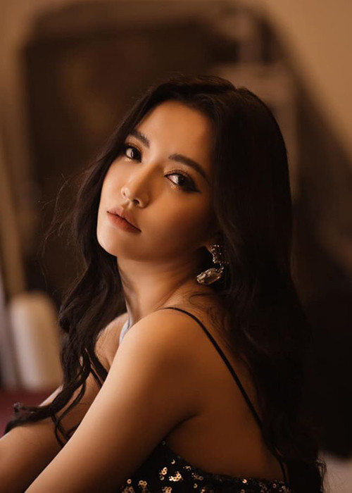 Nhờ gu ăn mặc, Bích Phương càng được nhiều khán giả chú ý.