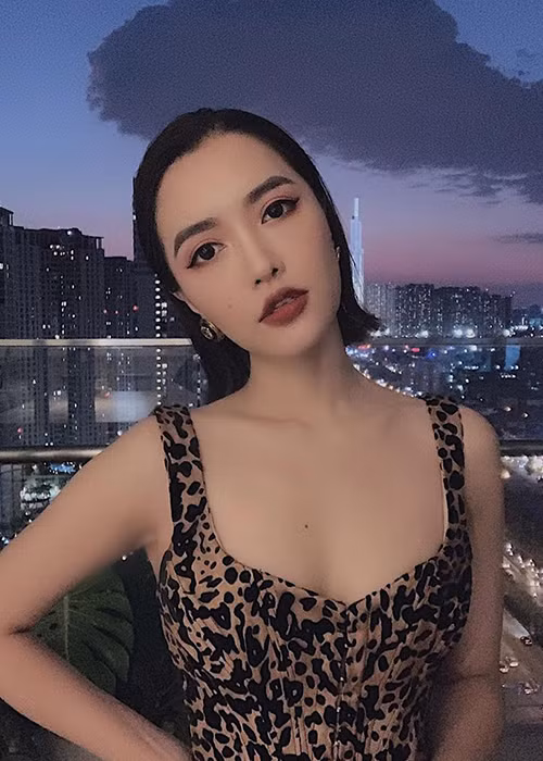 Ca sĩ Khắc Việt, đạo diễn Việt Tú cũng khẳng định Bích Phương chắc chắn không hát nhép.