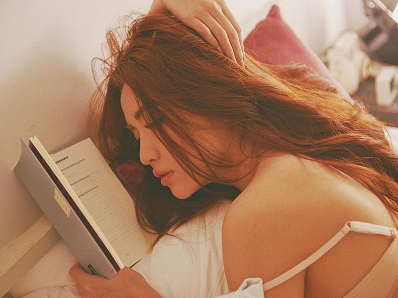 Không thể rời mắt trước hình ảnh Bích Phương gợi cảm.