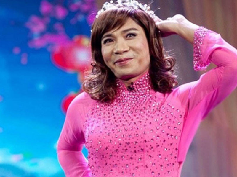 Thời trang của “cô Đẩu” ngày càng được chăm chút và đầu tư. Được biết, NTK Đức Hùng là người phụ trách trang phục cho nhân vật này.