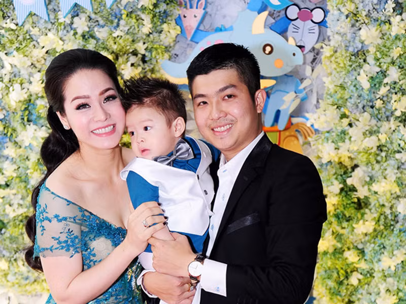 Nhat Kim Anh “lay” chong cu, loat sao dau to hau ly hon: Vi dau nen noi?