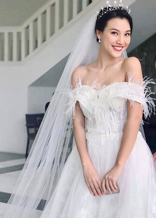 Theo Ái Phương, Hoàng Oanh và bạn trai ngoại quốc đã đi chụp ảnh cưới ở Yên Tử. Ảnh: FBNV