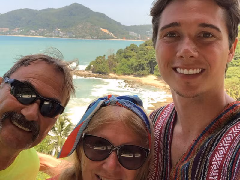 Vẻ điển trai ngời ngời của chồng sắp cưới Hoàng Oanh đốn tim nhiều người. Ảnh: Zing