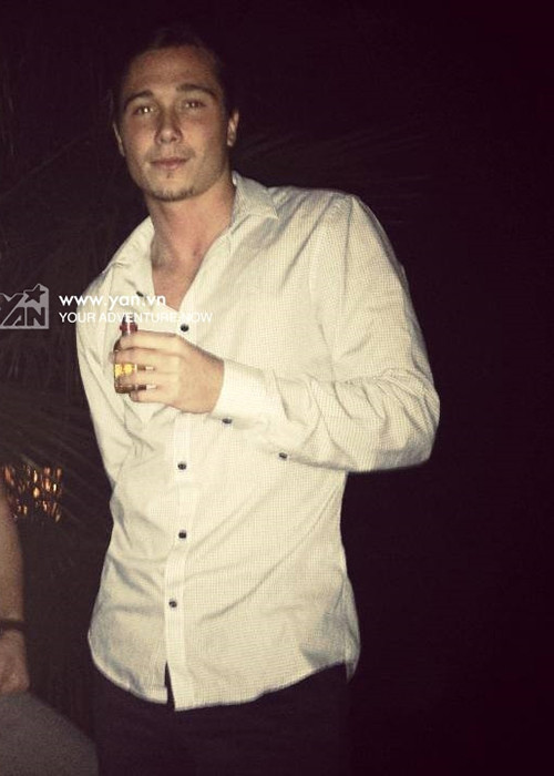 Anh mất một năm rưỡi mới cưa đổ MC Hoàng Oanh. Ảnh: Yan