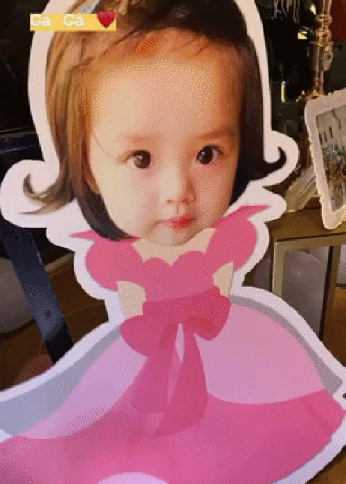 Gà Gà thừa hưởng những nét đẹp của bố lẫn mẹ.