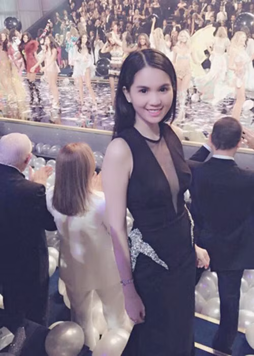 Tại sự kiện, Ngọc Trinh đã được trực tiếp gặp gỡ các thiên thần của Victoria's Secret.