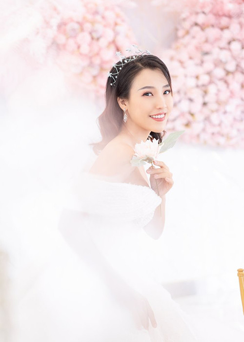 5 tháng trước khi gặp Jack, Hoàng Oanh chia tay Huỳnh Anh sau 3 năm hẹn hò.