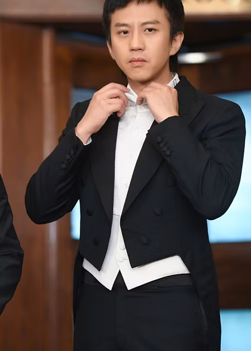 Khi tham gia gameshow Running Brother, diễn viên Đặng Siêu bị thương nhiều lần, thậm chí từng bị gãy tay.