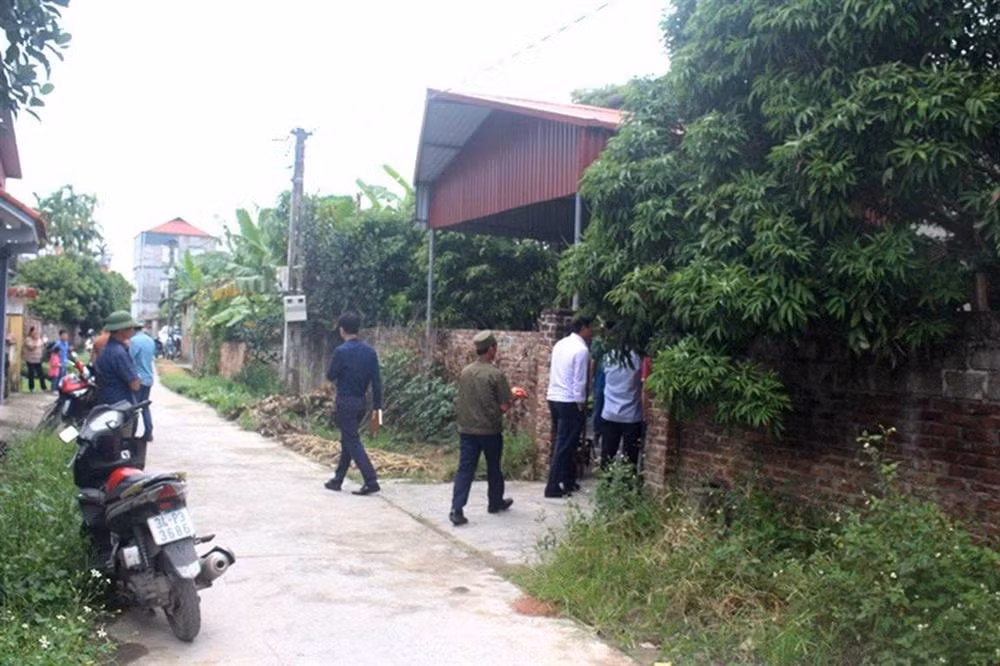 Phut trai long cua nguoi me 3 con sat hai chu thau xay dung luc rang sang-Hinh-5