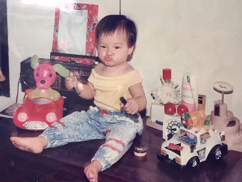 Hồi nhỏ, nữ MC sở hữu gương mặt bụ bẫm.