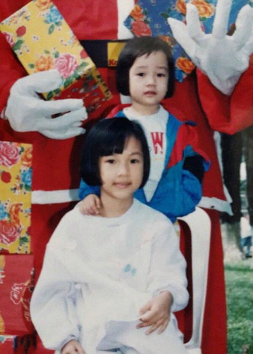 Nữ MC được bố mẹ dẫn đi chơi nhiều nơi khi còn nhỏ.