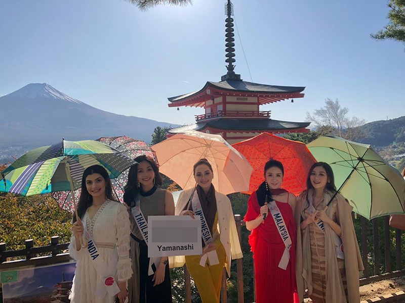 Nàng á hậu bày tỏ cô rất tự hào khi là một phần của cuộc thi, được sống cùng các thí sinh xinh đẹp, truyền cảm hứng nhất.