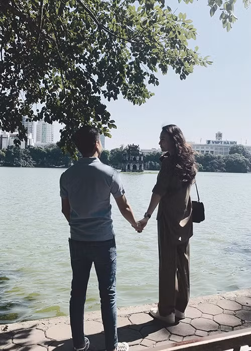 Sau khi về chung một nhà, Đàm Thu Trang có cuộc sống hôn nhân hạnh phúc, tràn đầy niềm vui.